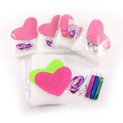 Felt Mom Heart Shape Plushie - Pack of 5