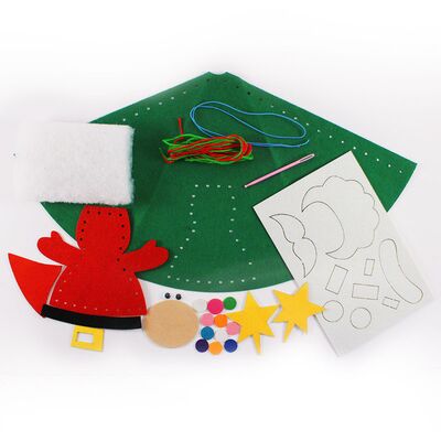 Felt Christmas 3D Hat Kit - Content